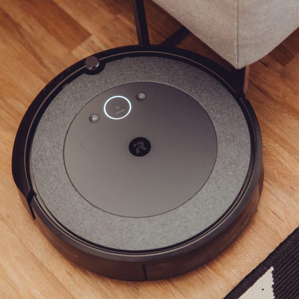 iRobot Roomba i5+ Robot Vacuum Review